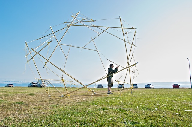 Alejandro assembles his 16-foot tall tensegrity ball in Victoria, Canada.